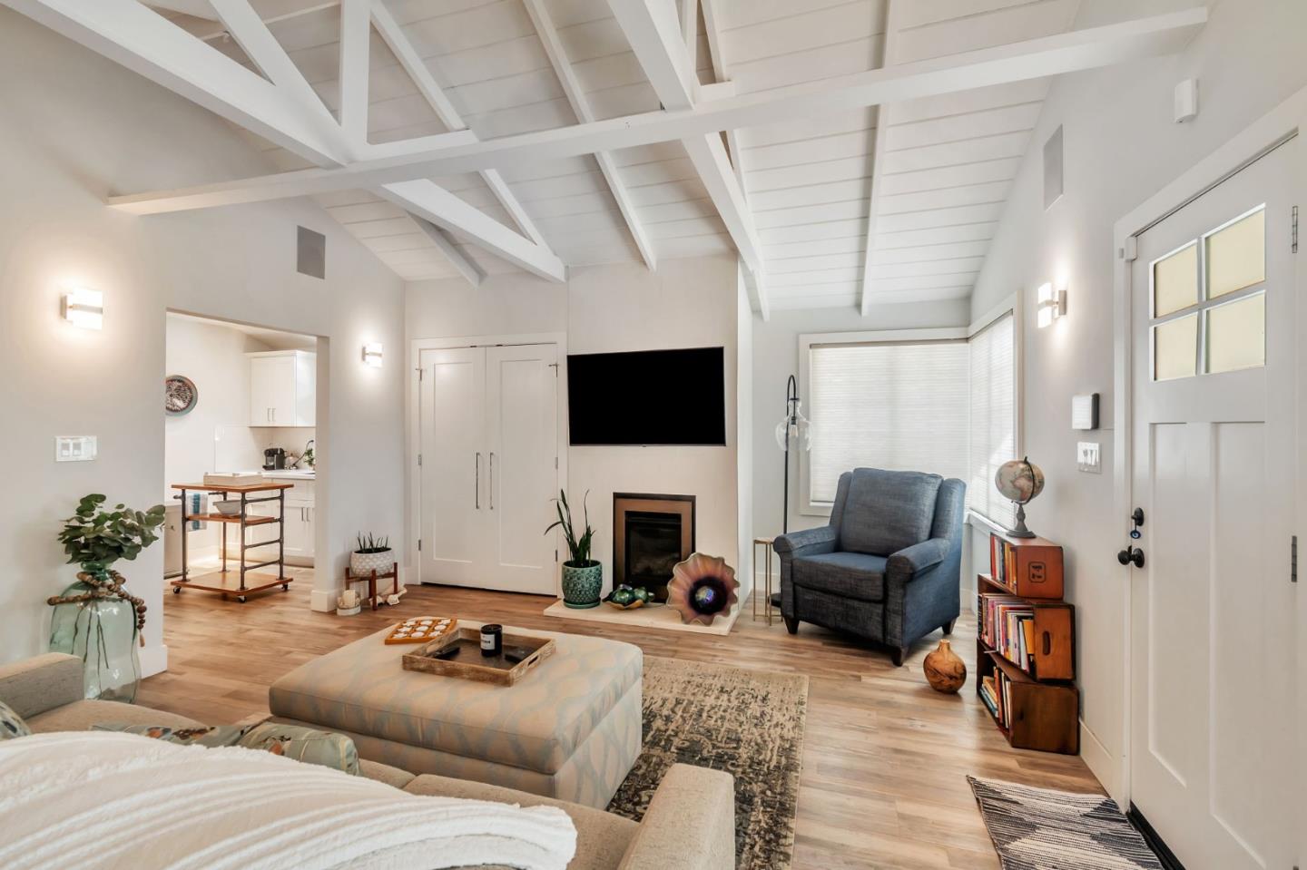 Detail Gallery Image 6 of 32 For 131 Carmel Ave, Pacifica,  CA 94044 - 1 Beds | 1 Baths