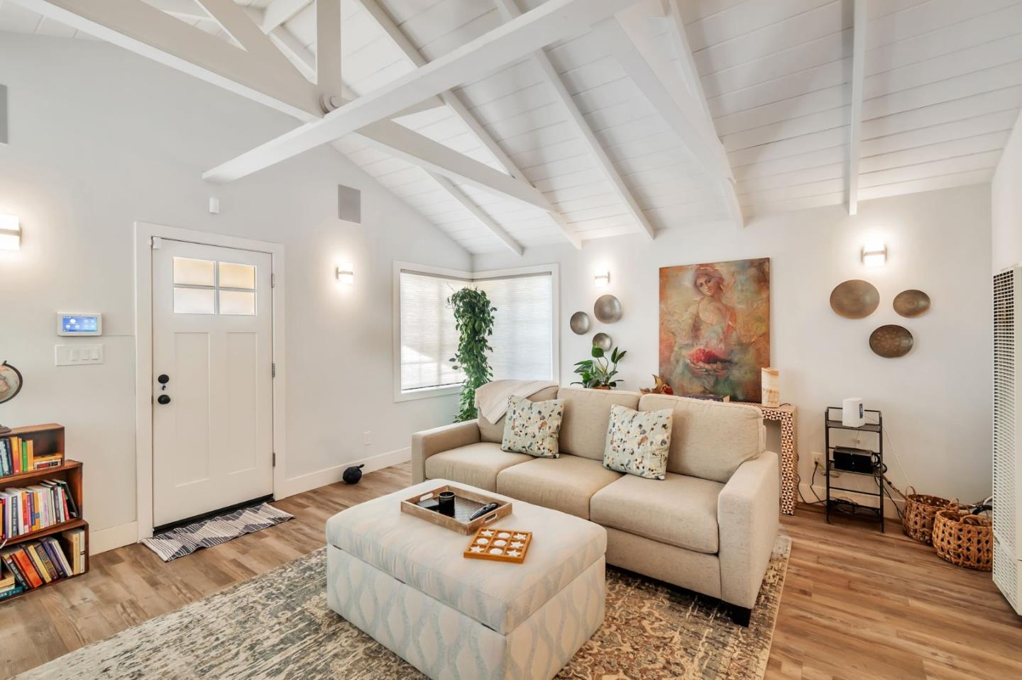 Detail Gallery Image 8 of 32 For 131 Carmel Ave, Pacifica,  CA 94044 - 1 Beds | 1 Baths
