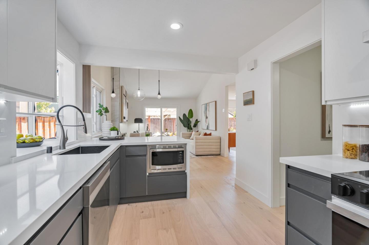 Detail Gallery Image 16 of 46 For 358 El Portal Way, San Jose,  CA 95123 - 3 Beds | 2 Baths