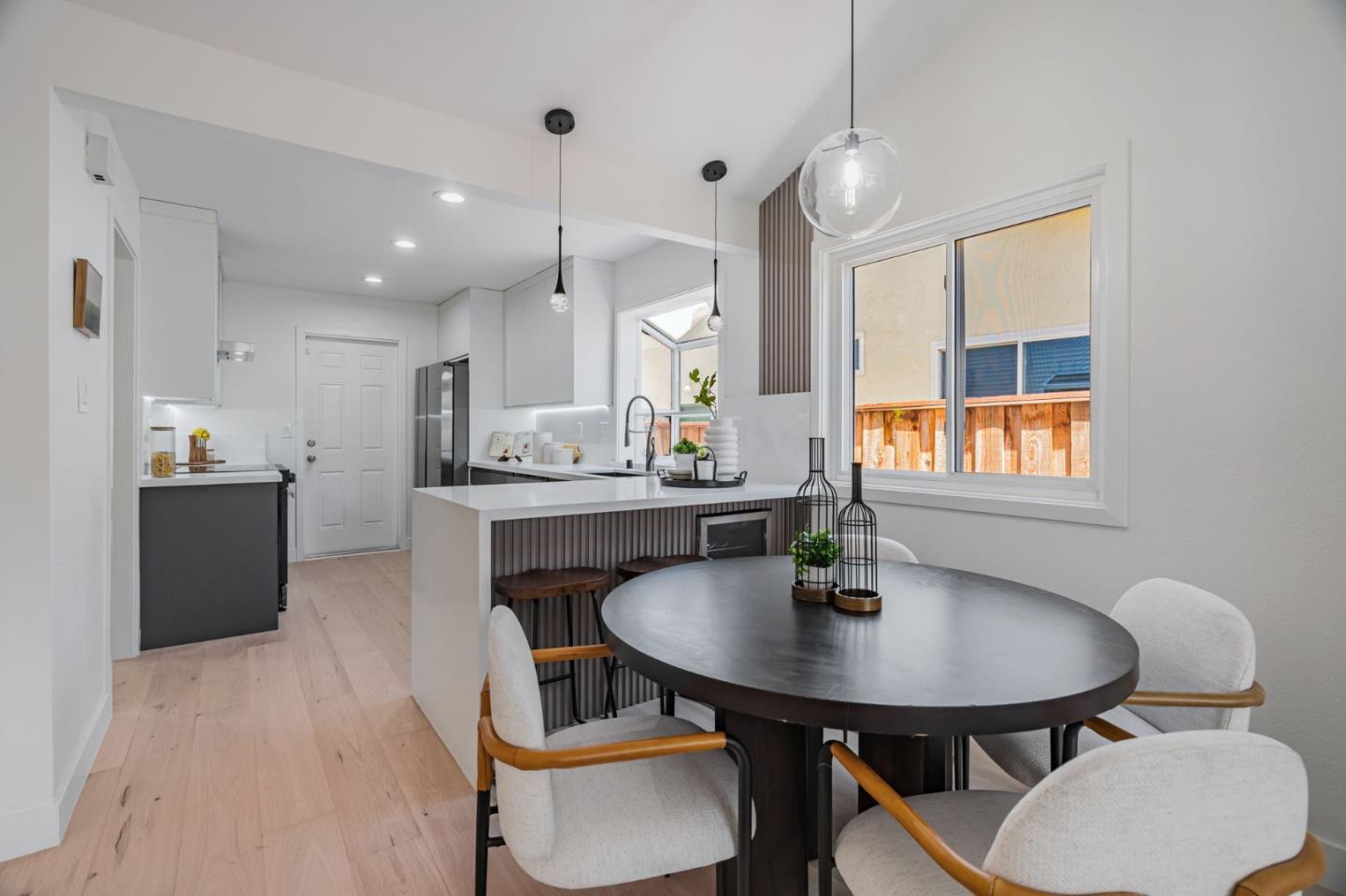 Detail Gallery Image 20 of 46 For 358 El Portal Way, San Jose,  CA 95123 - 3 Beds | 2 Baths