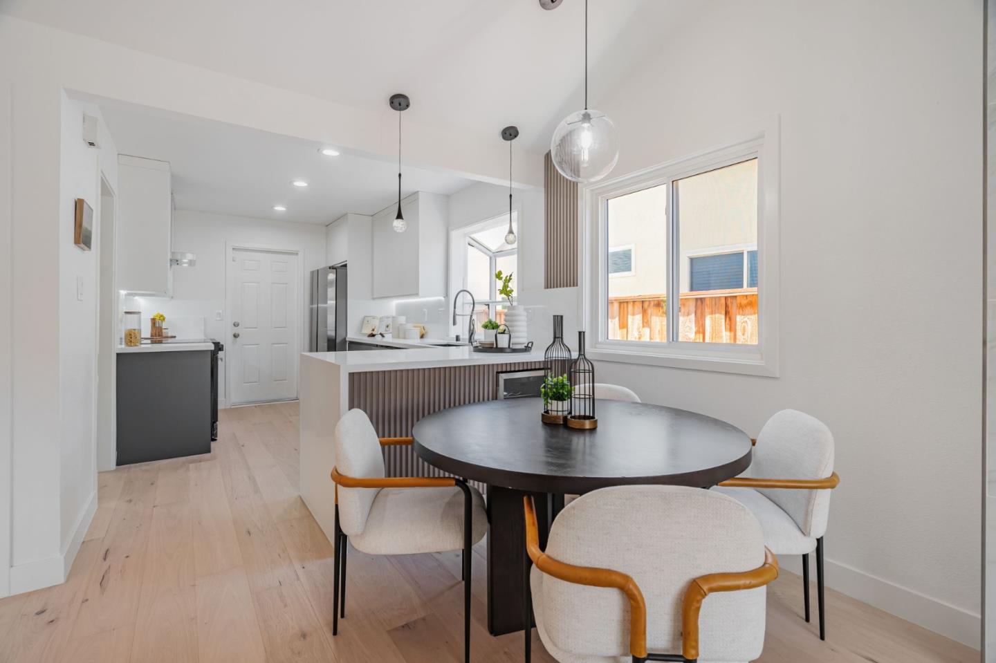 Detail Gallery Image 22 of 46 For 358 El Portal Way, San Jose,  CA 95123 - 3 Beds | 2 Baths