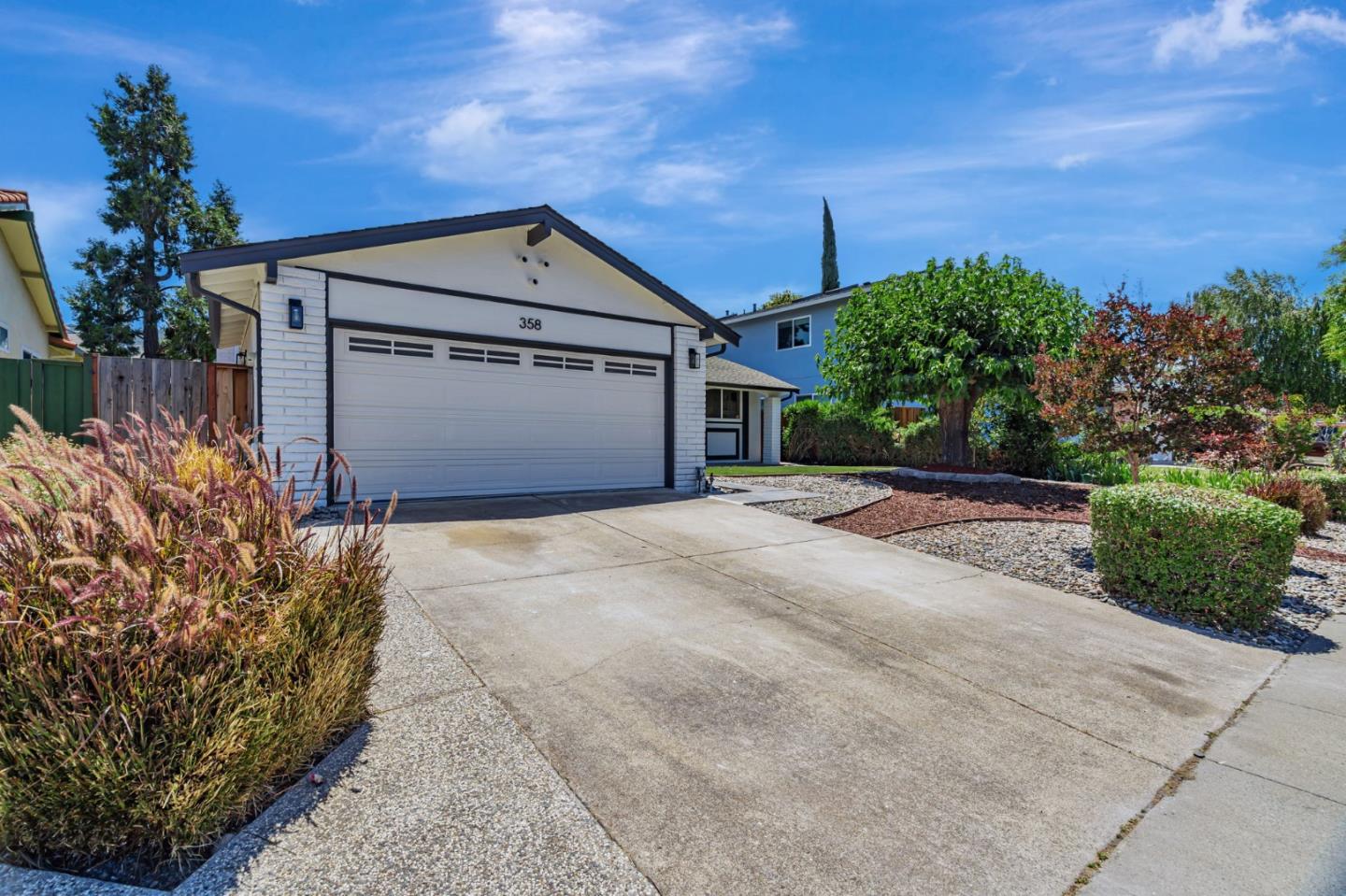 Detail Gallery Image 3 of 46 For 358 El Portal Way, San Jose,  CA 95123 - 3 Beds | 2 Baths
