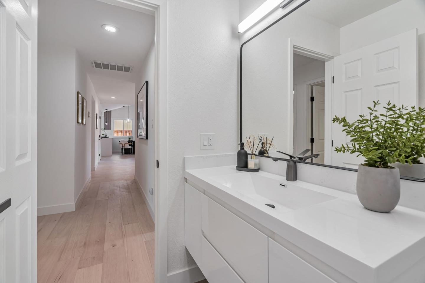 Detail Gallery Image 35 of 46 For 358 El Portal Way, San Jose,  CA 95123 - 3 Beds | 2 Baths
