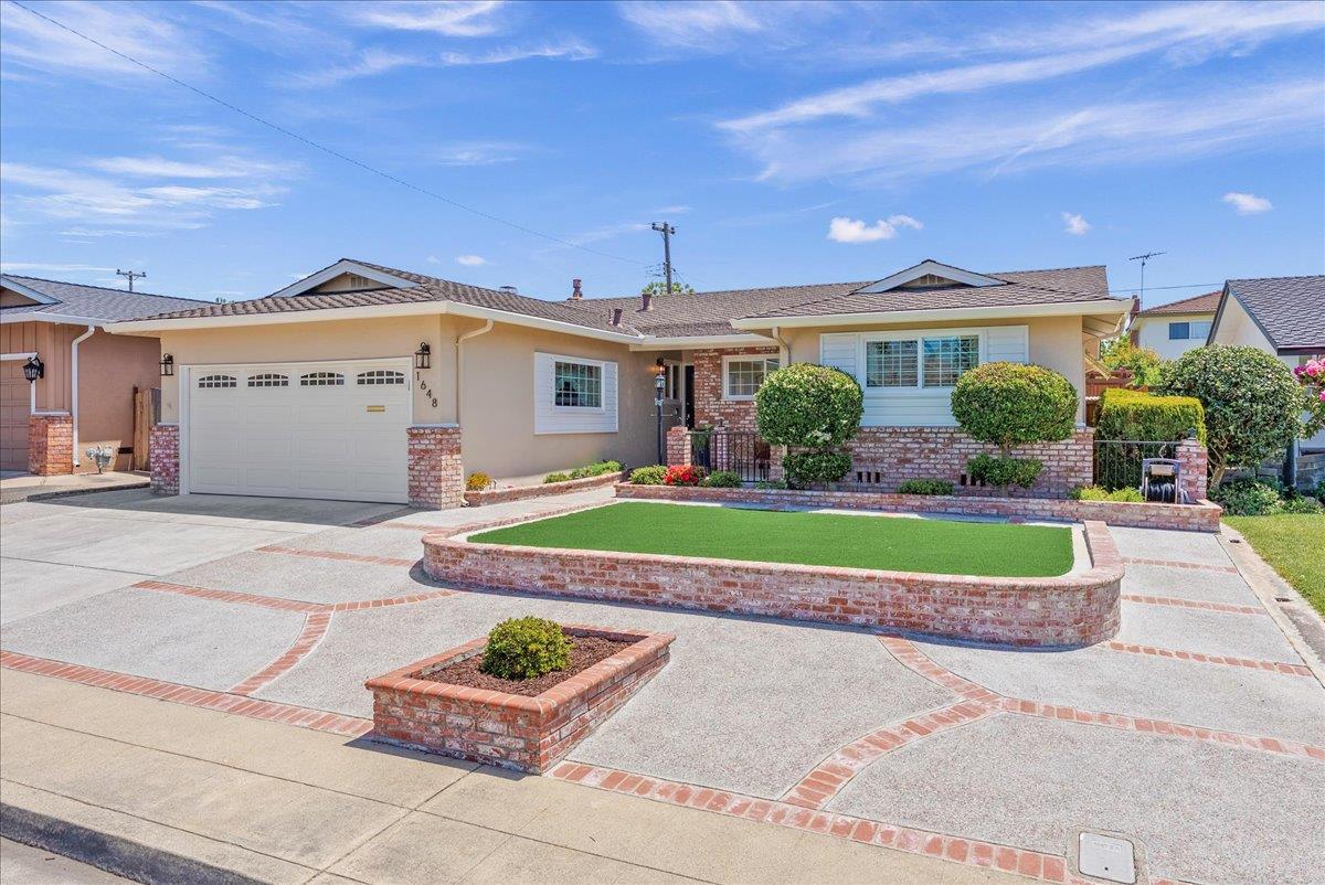 Detail Gallery Image 3 of 34 For 1648 Mount Rainier Ave, Milpitas,  CA 95035 - 4 Beds | 2 Baths