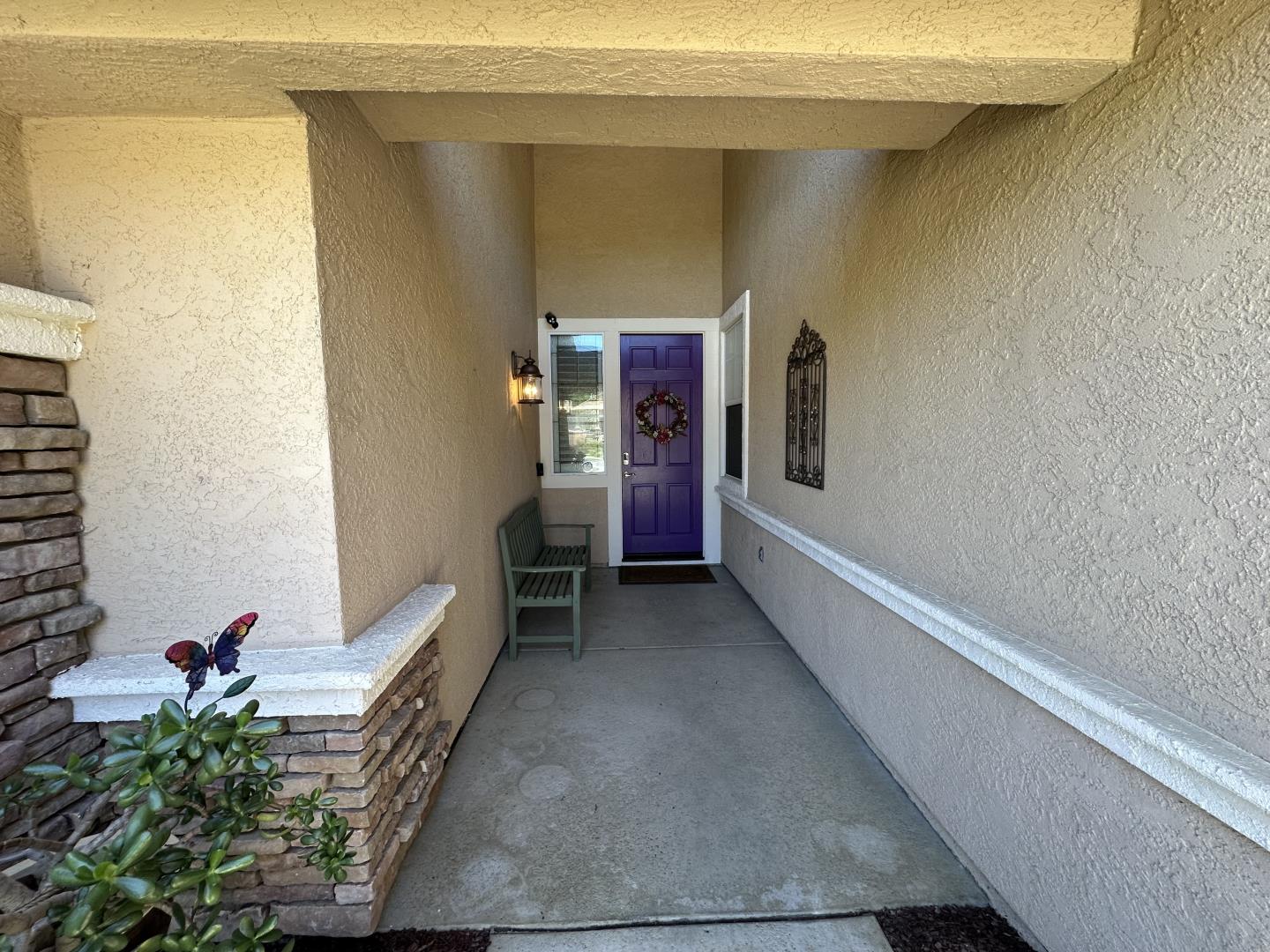 Detail Gallery Image 2 of 27 For 764 Densmore Ct, Folsom,  CA 95630 - 3 Beds | 2 Baths