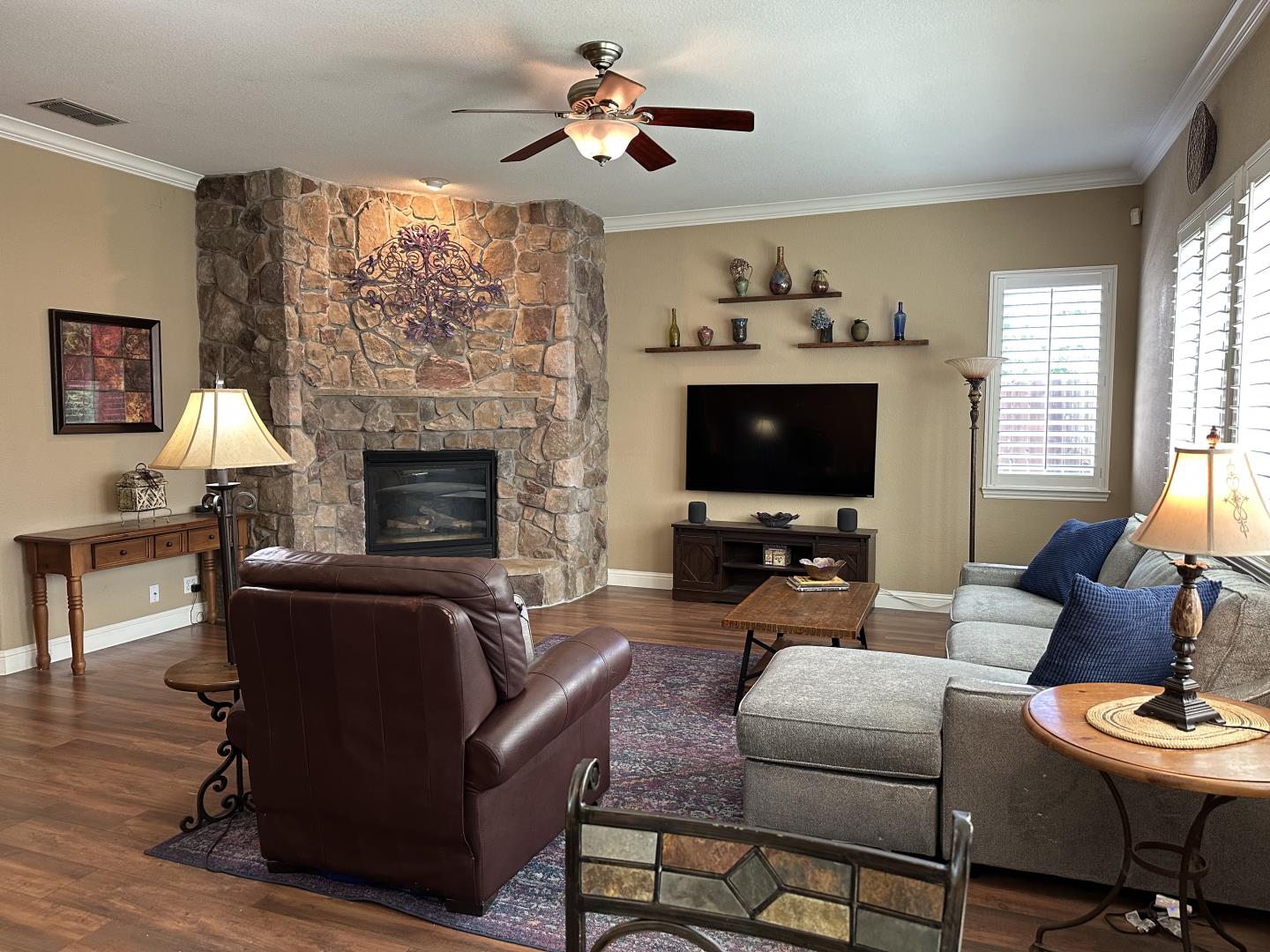 Detail Gallery Image 6 of 27 For 764 Densmore Ct, Folsom,  CA 95630 - 3 Beds | 2 Baths
