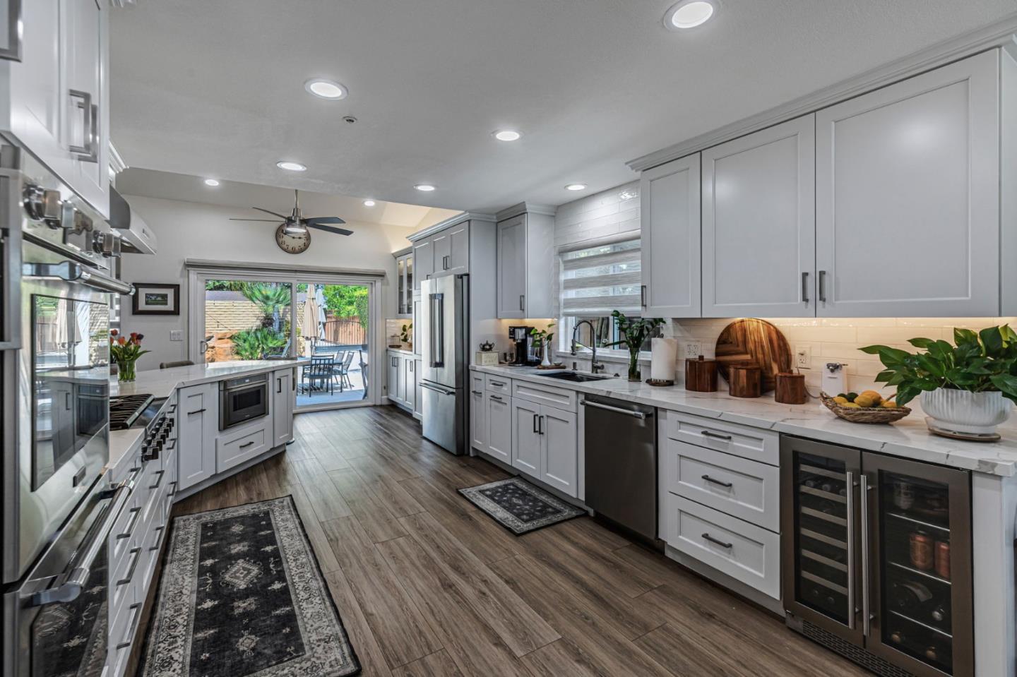 Detail Gallery Image 14 of 56 For 17402 Walnut Grove Dr, Morgan Hill,  CA 95037 - 4 Beds | 2/1 Baths