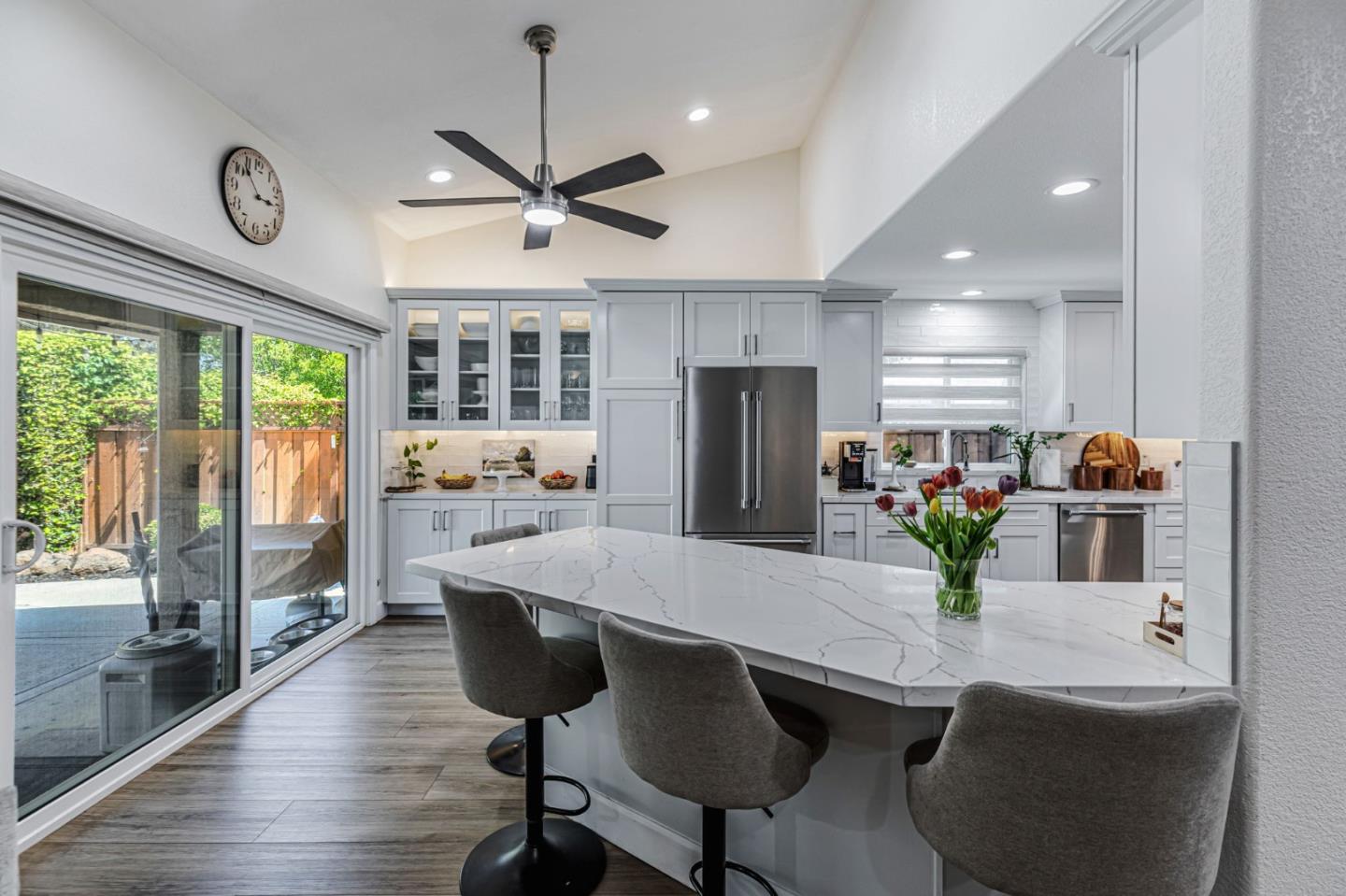 Detail Gallery Image 19 of 56 For 17402 Walnut Grove Dr, Morgan Hill,  CA 95037 - 4 Beds | 2/1 Baths