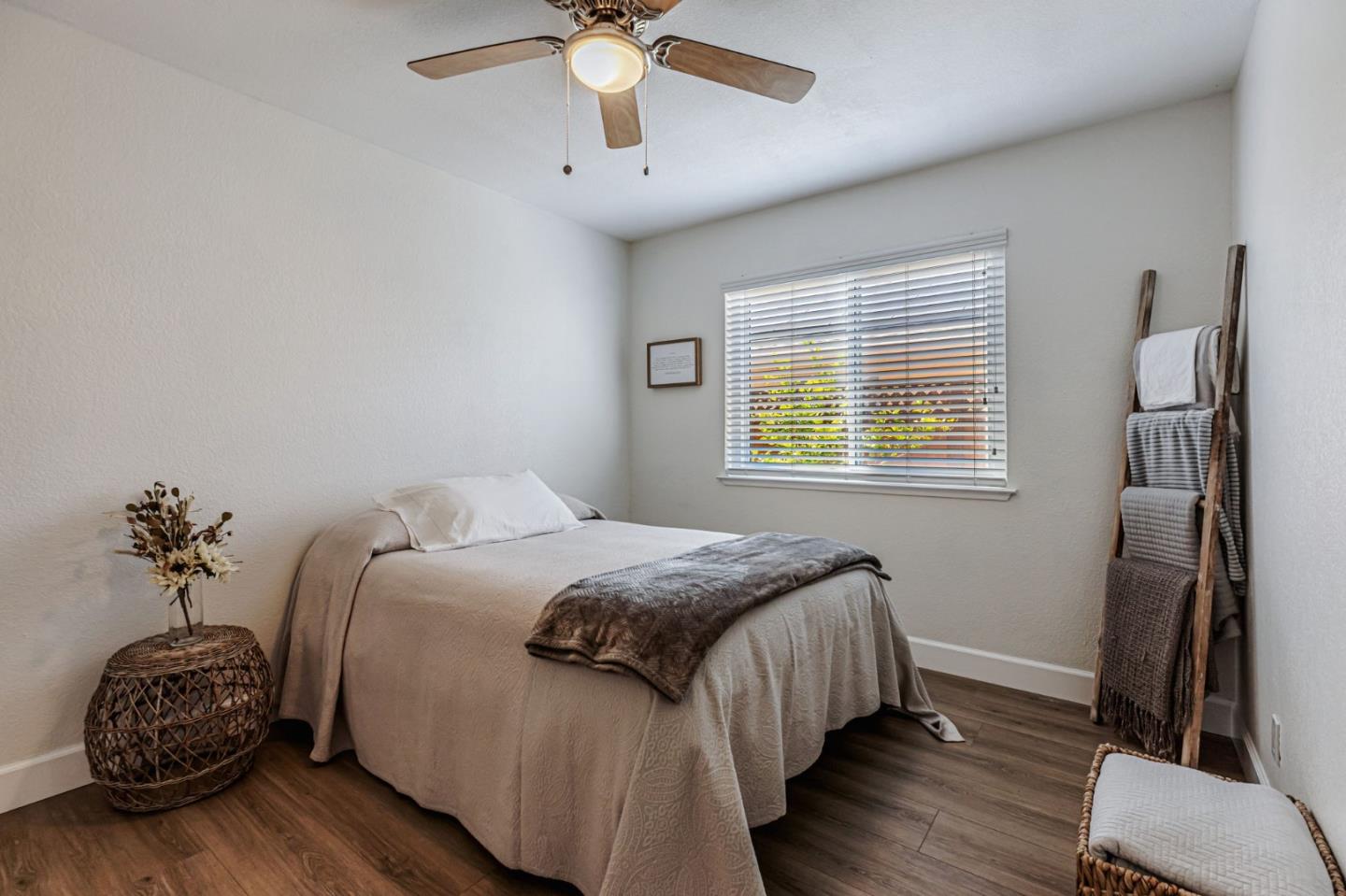 Detail Gallery Image 28 of 56 For 17402 Walnut Grove Dr, Morgan Hill,  CA 95037 - 4 Beds | 2/1 Baths