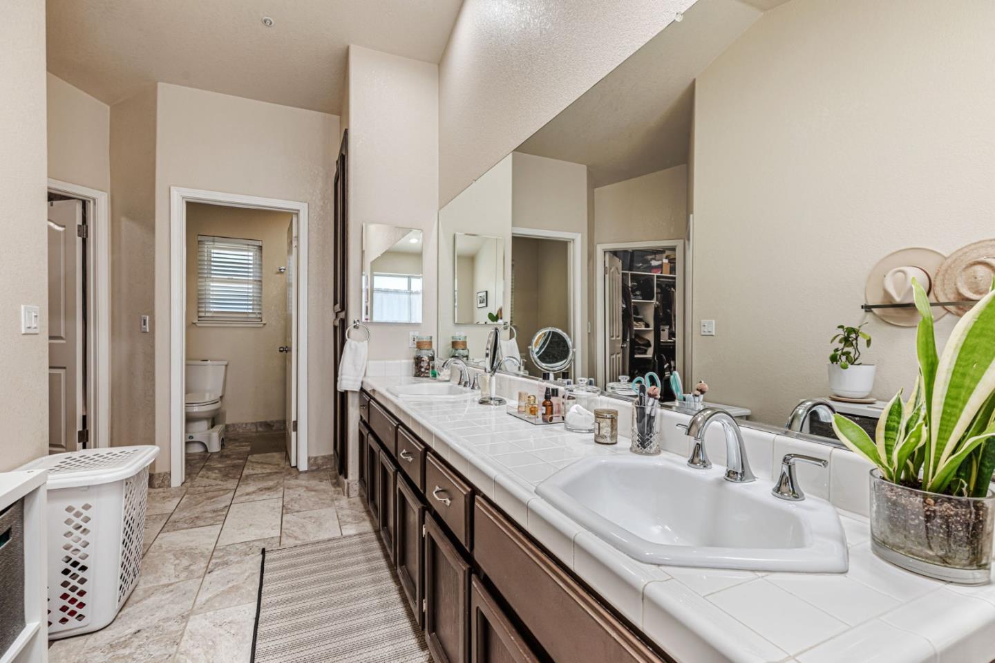 Detail Gallery Image 37 of 56 For 17402 Walnut Grove Dr, Morgan Hill,  CA 95037 - 4 Beds | 2/1 Baths