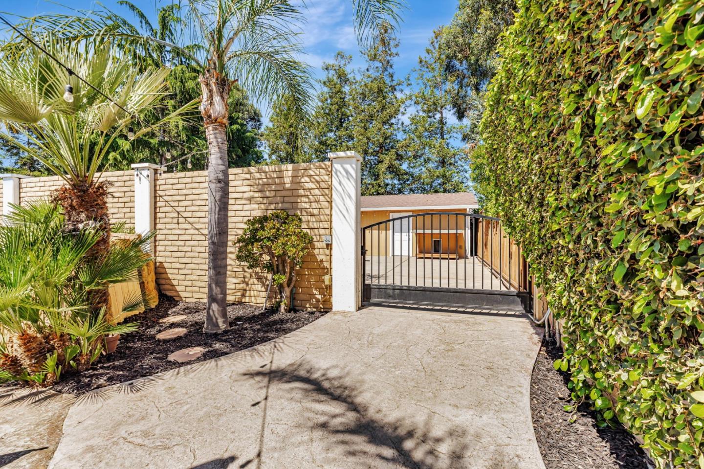 Detail Gallery Image 38 of 56 For 17402 Walnut Grove Dr, Morgan Hill,  CA 95037 - 4 Beds | 2/1 Baths