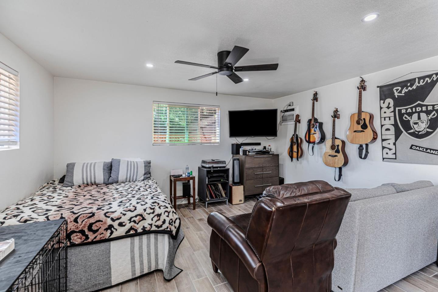 Detail Gallery Image 46 of 56 For 17402 Walnut Grove Dr, Morgan Hill,  CA 95037 - 4 Beds | 2/1 Baths