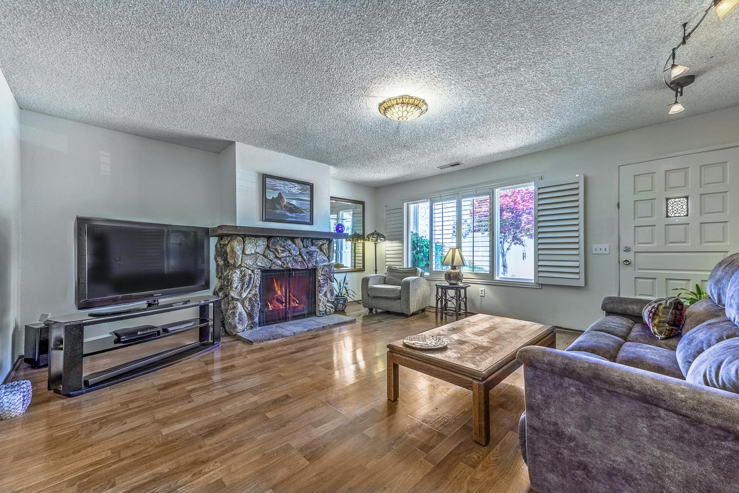 Detail Gallery Image 10 of 48 For 115 Crespi Ct, Santa Cruz,  CA 95060 - 2 Beds | 1/1 Baths