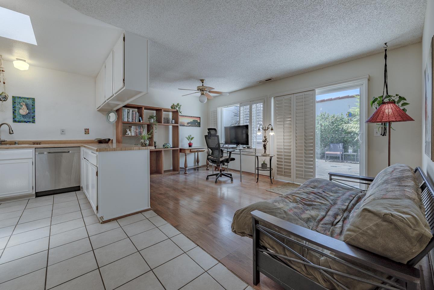 Detail Gallery Image 15 of 48 For 115 Crespi Ct, Santa Cruz,  CA 95060 - 2 Beds | 1/1 Baths