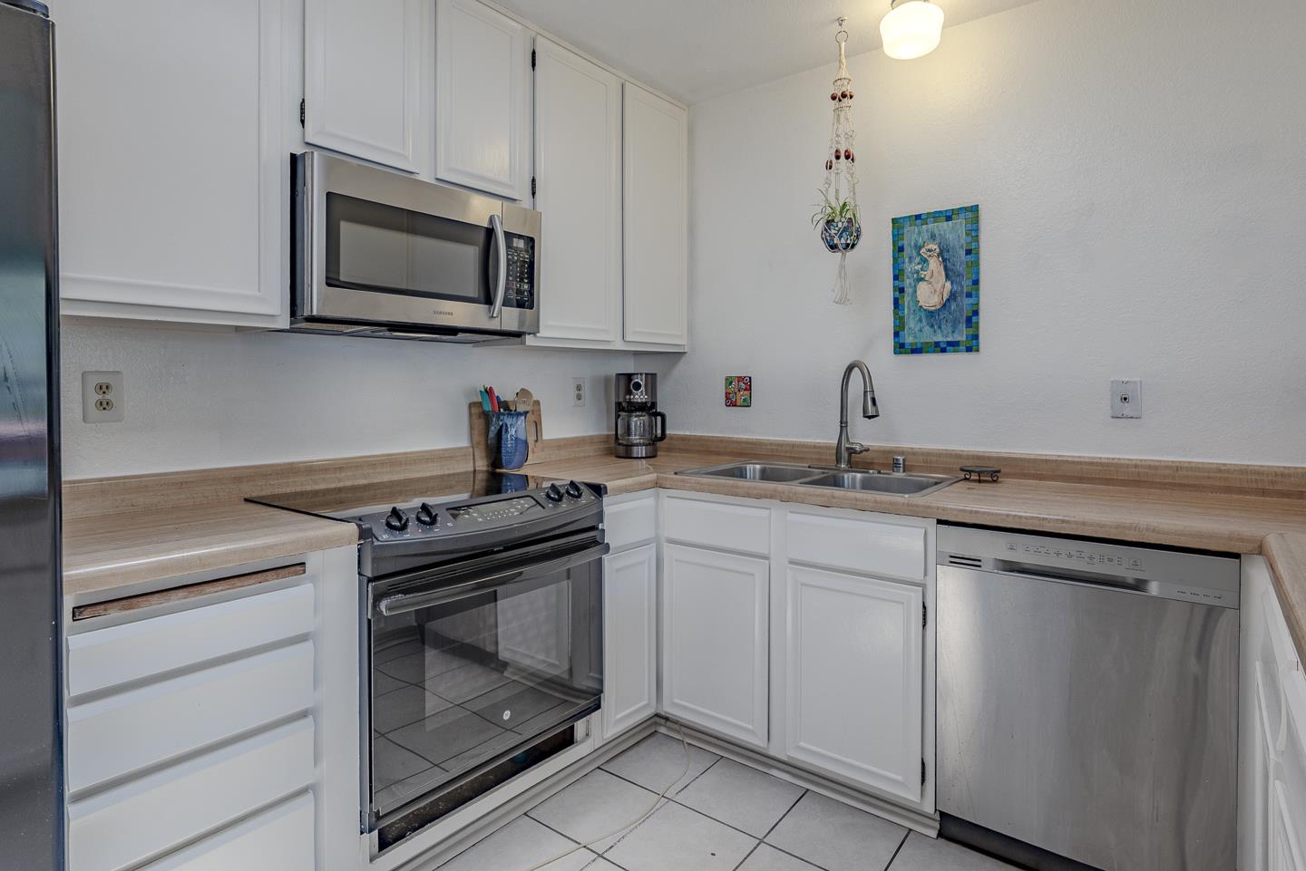 Detail Gallery Image 19 of 48 For 115 Crespi Ct, Santa Cruz,  CA 95060 - 2 Beds | 1/1 Baths