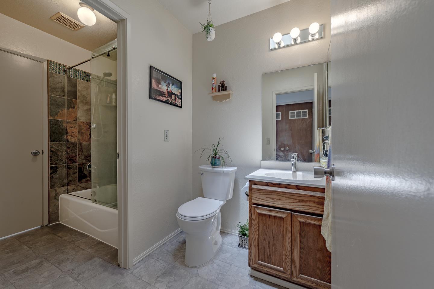 Detail Gallery Image 20 of 48 For 115 Crespi Ct, Santa Cruz,  CA 95060 - 2 Beds | 1/1 Baths