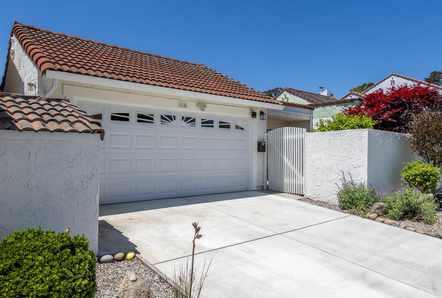 Detail Gallery Image 3 of 48 For 115 Crespi Ct, Santa Cruz,  CA 95060 - 2 Beds | 1/1 Baths