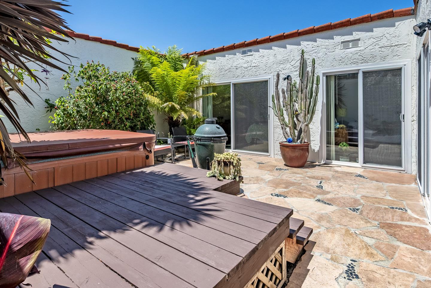 Detail Gallery Image 33 of 48 For 115 Crespi Ct, Santa Cruz,  CA 95060 - 2 Beds | 1/1 Baths