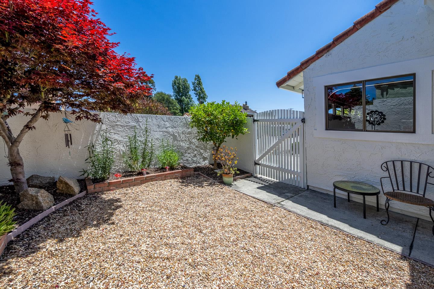 Detail Gallery Image 7 of 48 For 115 Crespi Ct, Santa Cruz,  CA 95060 - 2 Beds | 1/1 Baths