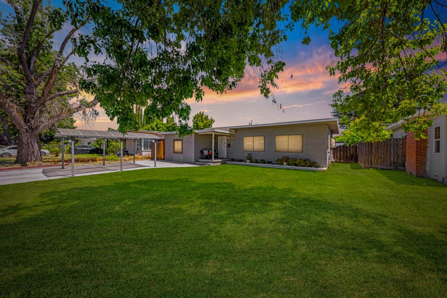 Detail Gallery Image 1 of 137 For 312 Oakshire Ave, Modesto,  CA 95354 - 3 Beds | 1 Baths