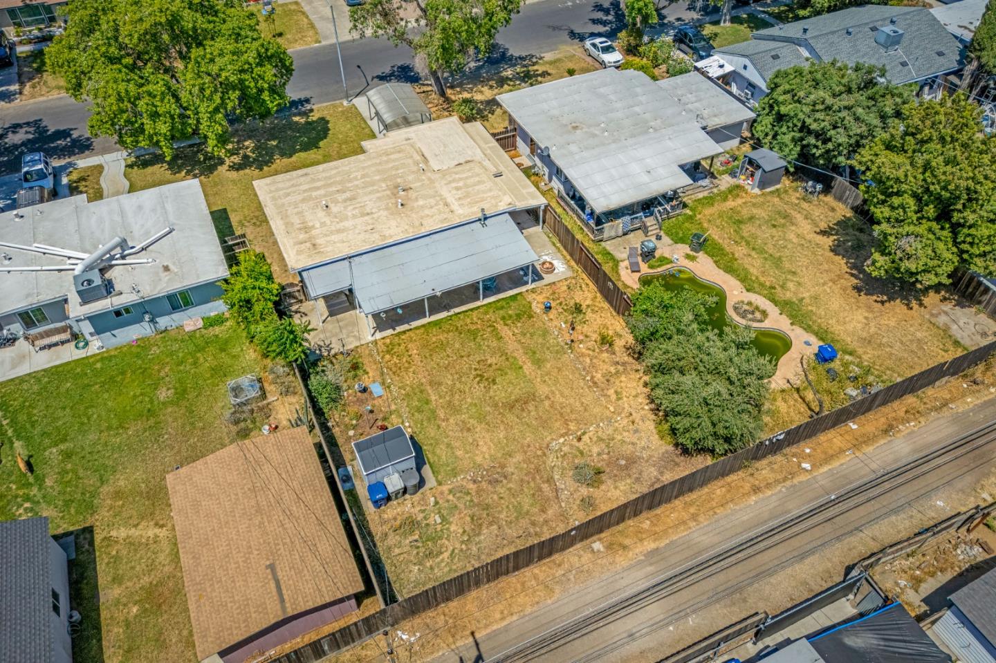 Detail Gallery Image 105 of 137 For 312 Oakshire Ave, Modesto,  CA 95354 - 3 Beds | 1 Baths