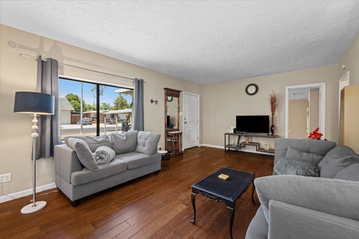 Detail Gallery Image 11 of 137 For 312 Oakshire Ave, Modesto,  CA 95354 - 3 Beds | 1 Baths