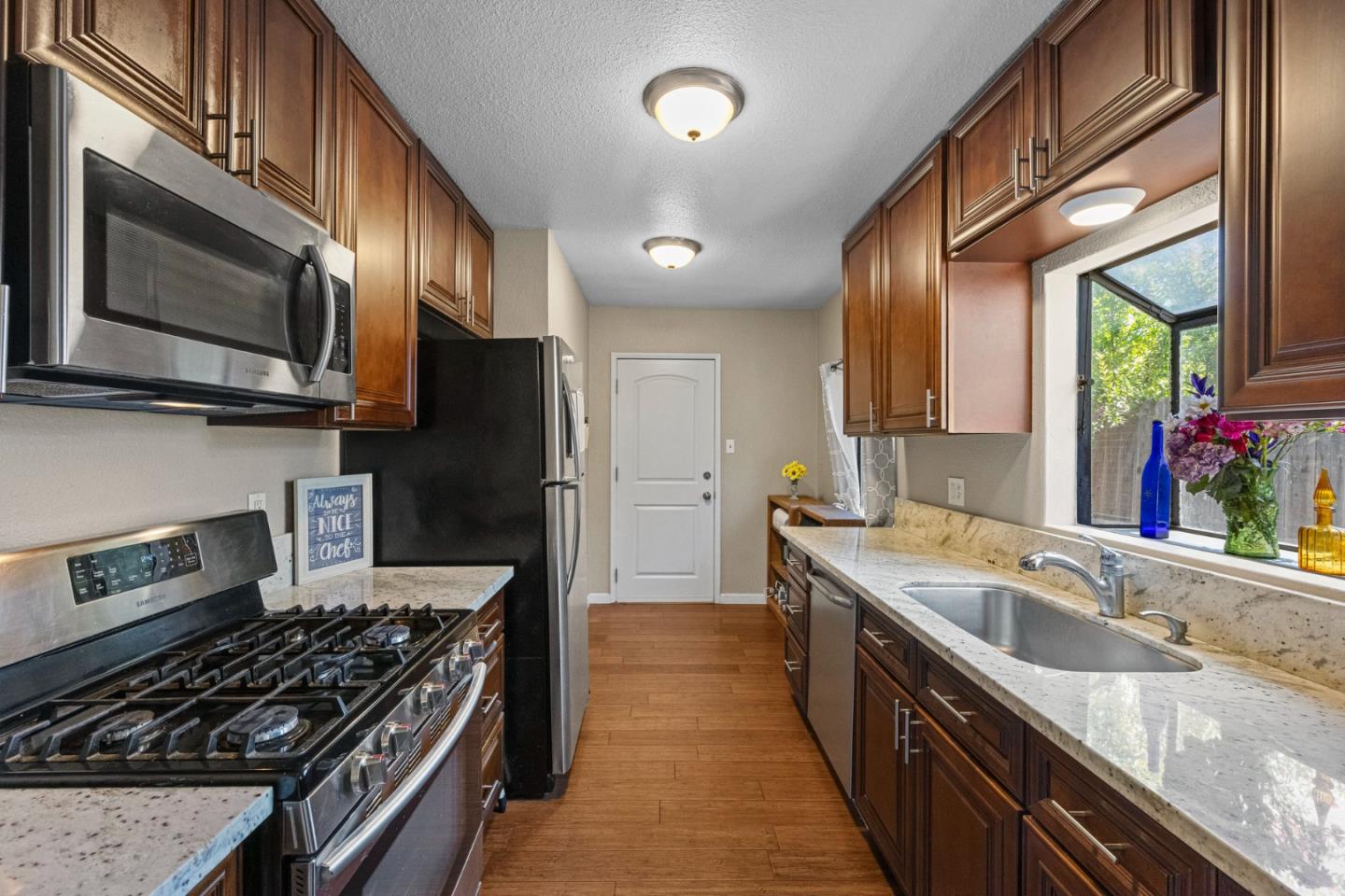 Detail Gallery Image 22 of 137 For 312 Oakshire Ave, Modesto,  CA 95354 - 3 Beds | 1 Baths
