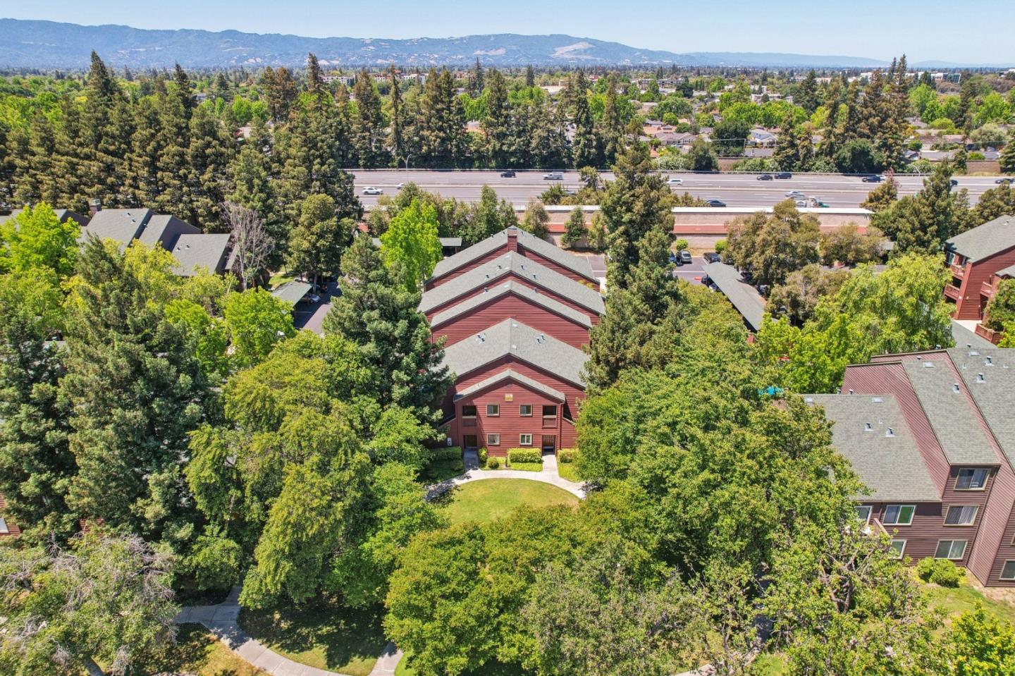 Detail Gallery Image 21 of 31 For 1110 Yarwood Ct, San Jose,  CA 95128 - 2 Beds | 2 Baths