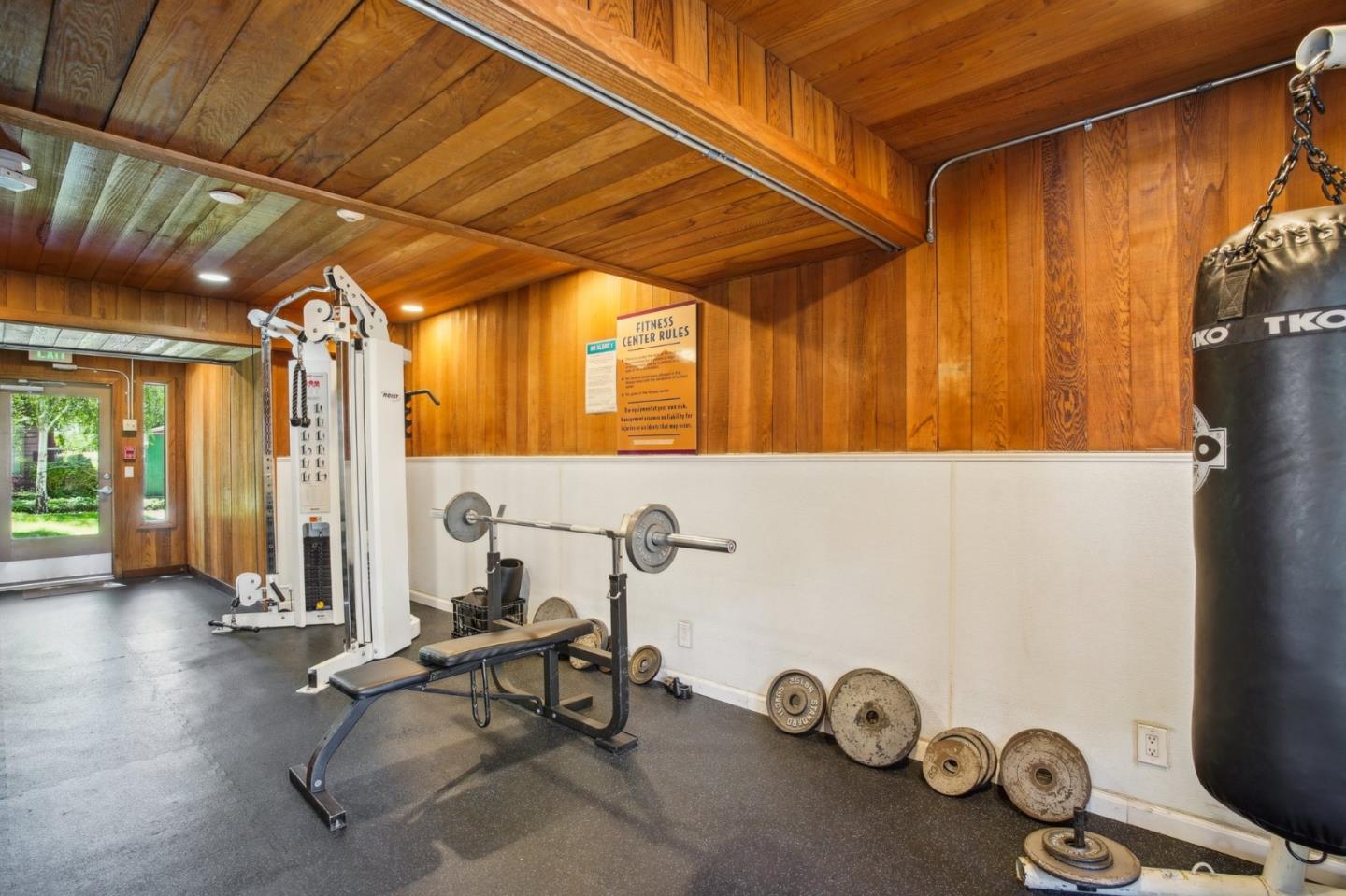 Detail Gallery Image 23 of 31 For 1110 Yarwood Ct, San Jose,  CA 95128 - 2 Beds | 2 Baths
