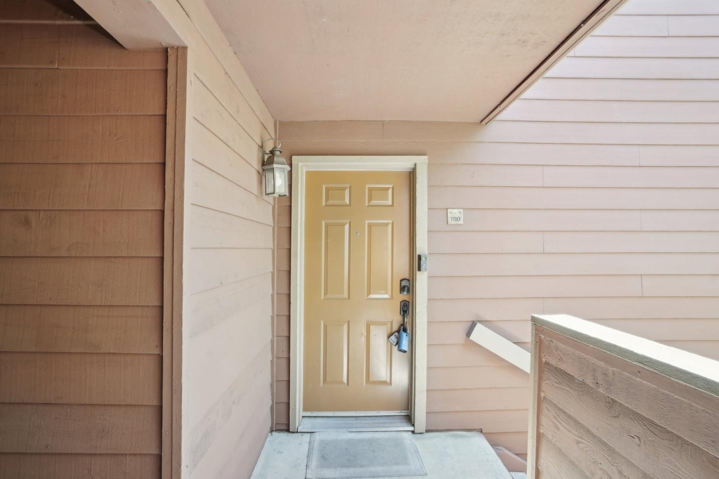 Detail Gallery Image 6 of 31 For 1110 Yarwood Ct, San Jose,  CA 95128 - 2 Beds | 2 Baths