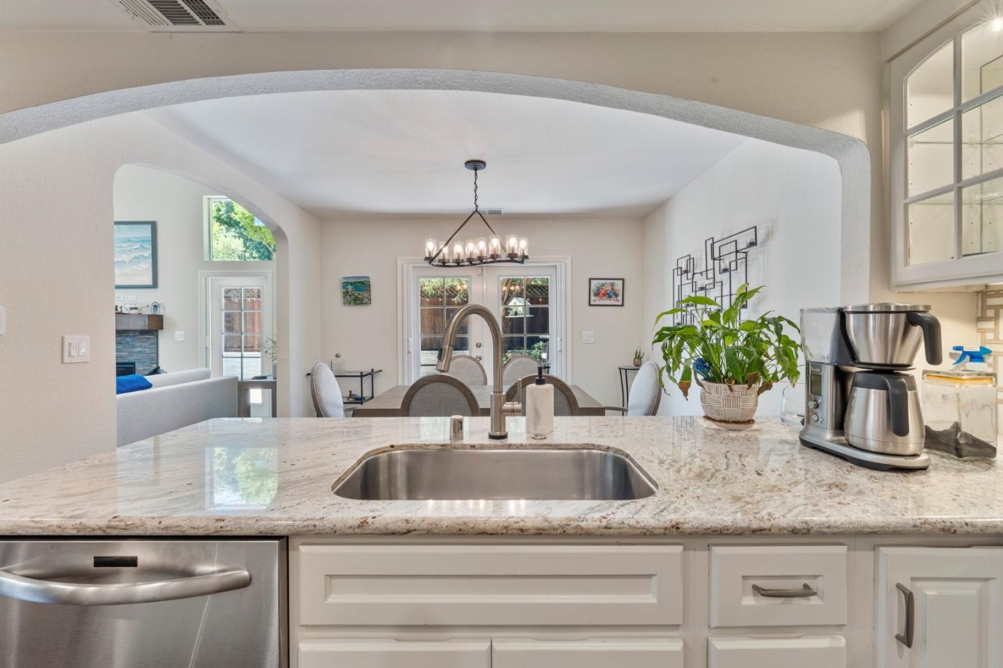 Detail Gallery Image 13 of 45 For 960 Oak Park Dr, Morgan Hill,  CA 95037 - 3 Beds | 2/1 Baths