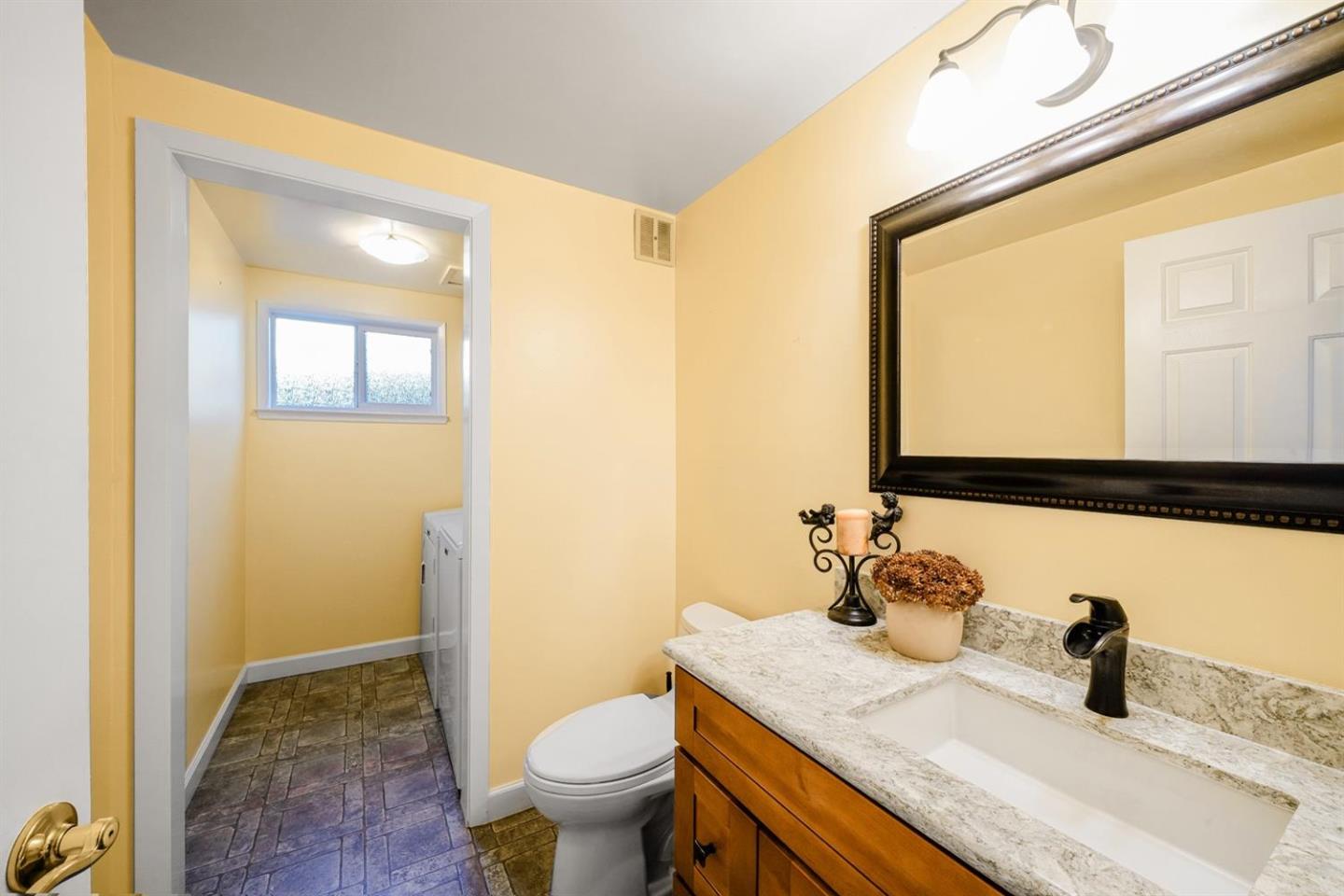 Detail Gallery Image 11 of 26 For 744 Salt Lake Dr, San Jose,  CA 95133 - 4 Beds | 2/1 Baths