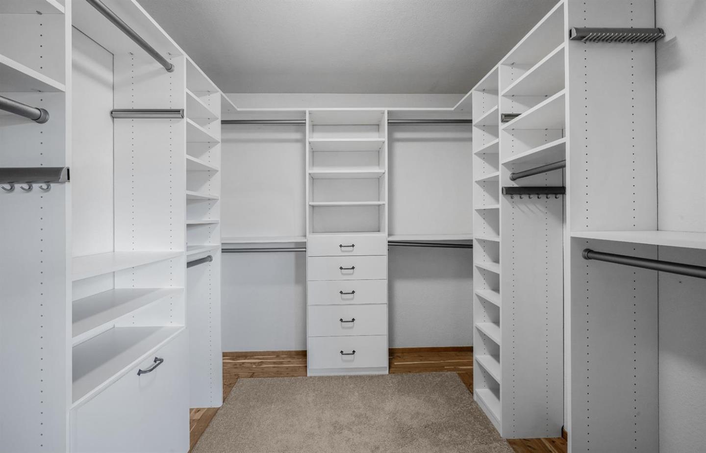 Detail Gallery Image 15 of 26 For 744 Salt Lake Dr, San Jose,  CA 95133 - 4 Beds | 2/1 Baths