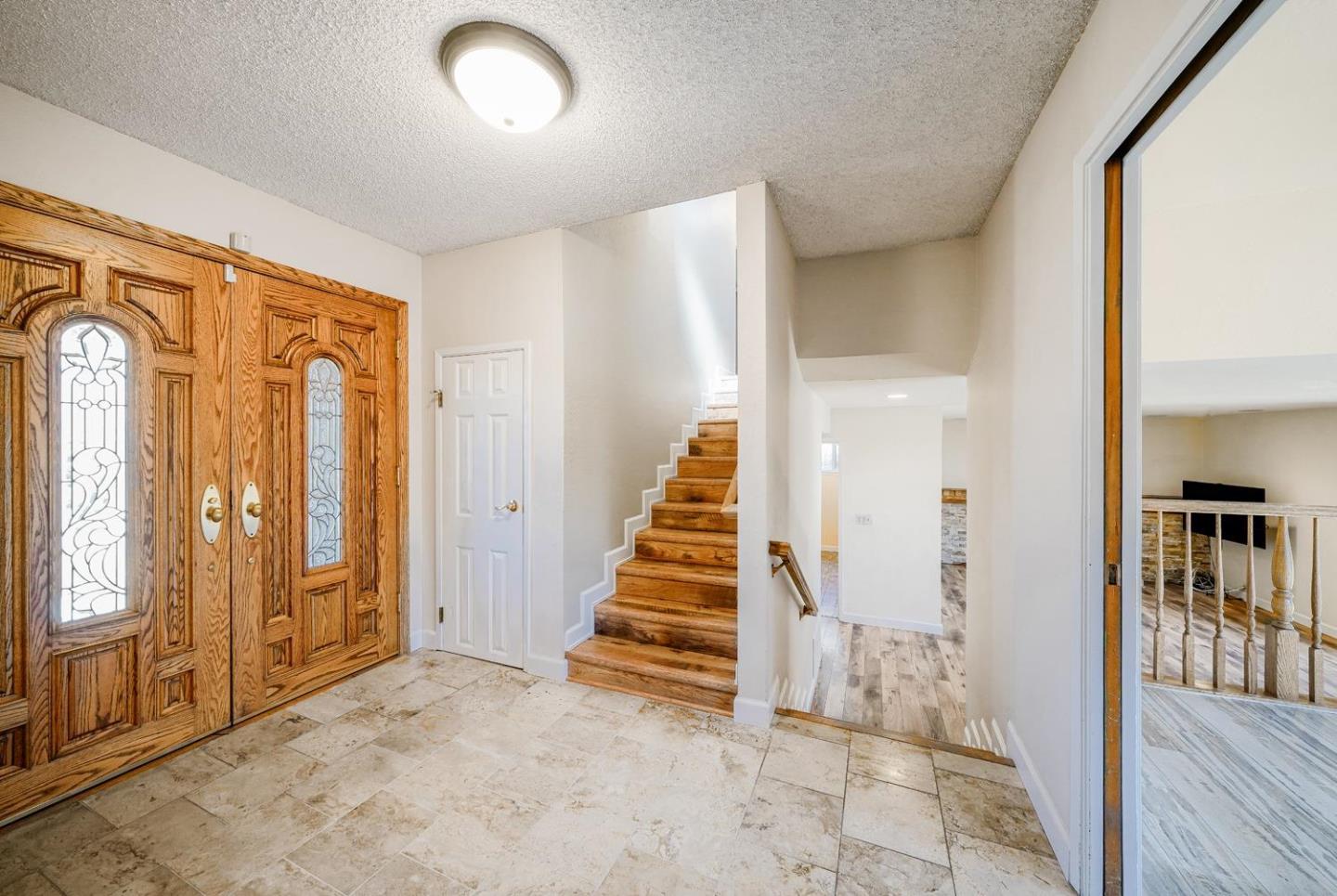 Detail Gallery Image 4 of 26 For 744 Salt Lake Dr, San Jose,  CA 95133 - 4 Beds | 2/1 Baths