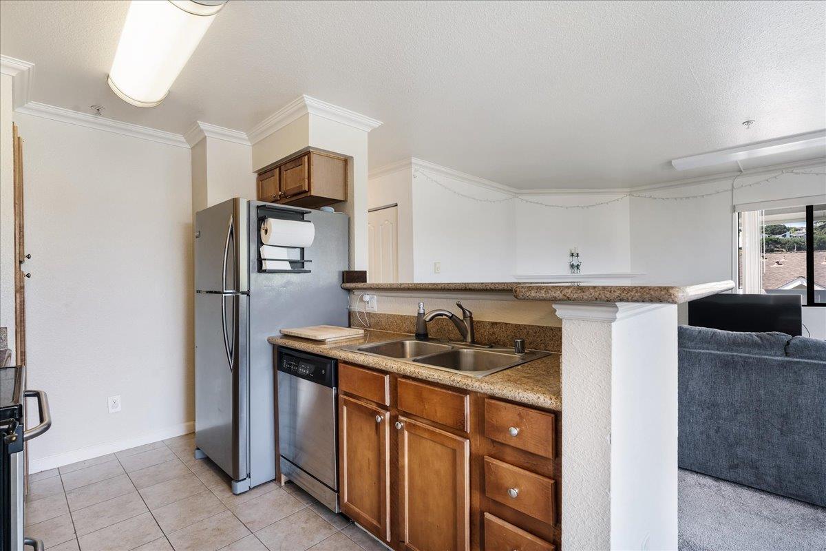 Detail Gallery Image 11 of 19 For 41 Grandview St #1604,  Santa Cruz,  CA 95060 - 2 Beds | 2 Baths