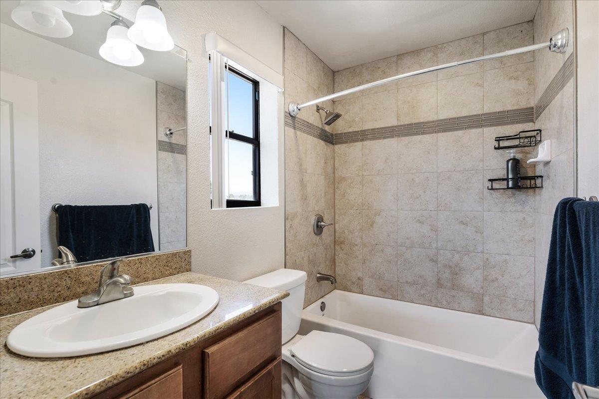 Detail Gallery Image 16 of 19 For 41 Grandview St #1604,  Santa Cruz,  CA 95060 - 2 Beds | 2 Baths