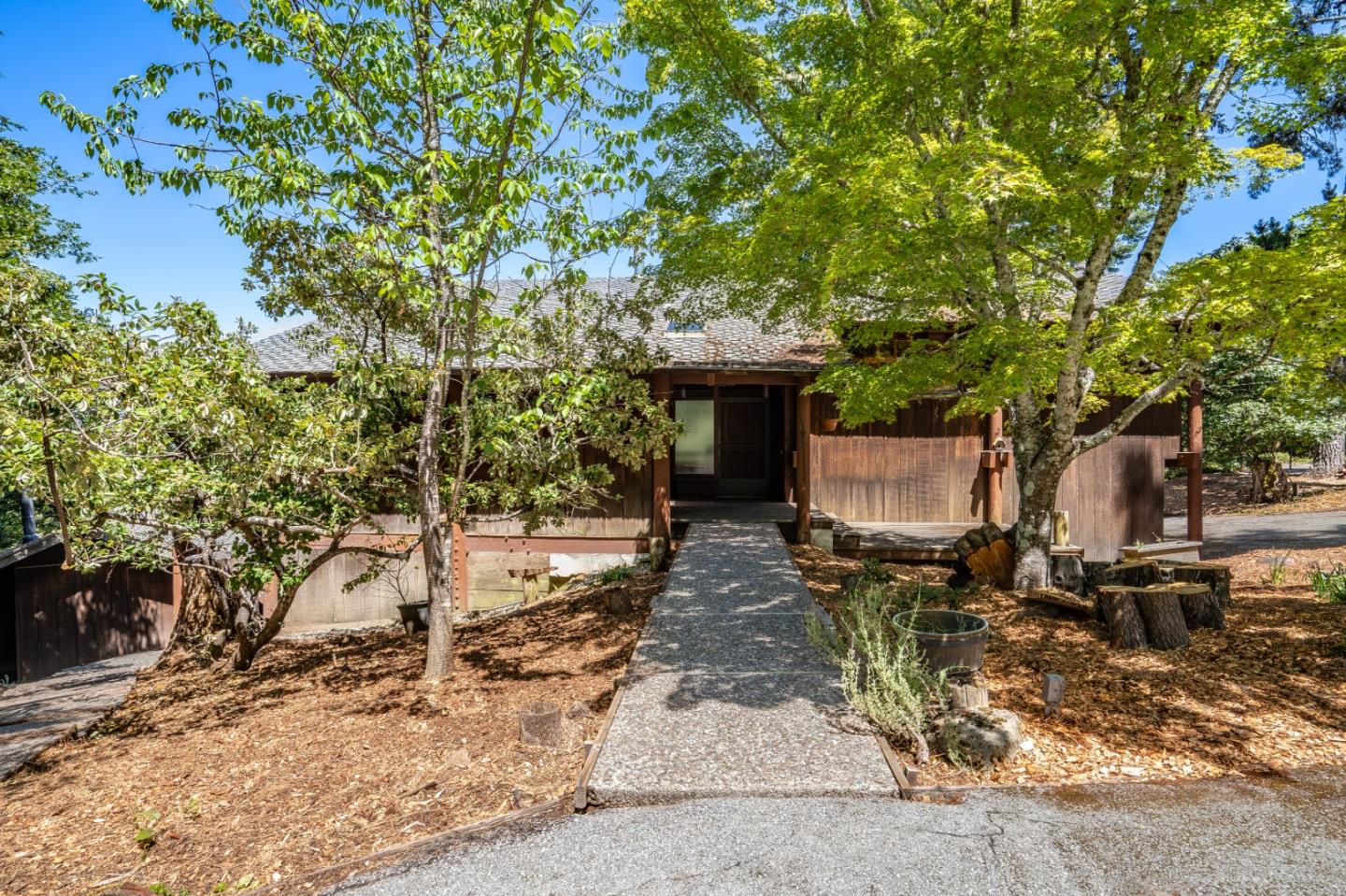 Detail Gallery Image 2 of 82 For 45 Ranch Rd, Woodside,  CA 94062 - 3 Beds | 3/1 Baths