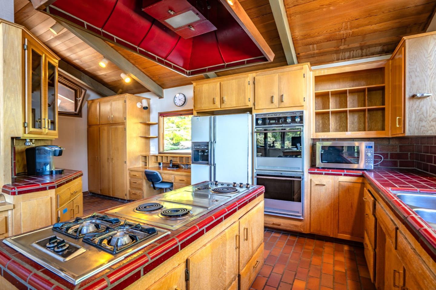 Detail Gallery Image 20 of 82 For 45 Ranch Rd, Woodside,  CA 94062 - 3 Beds | 3/1 Baths