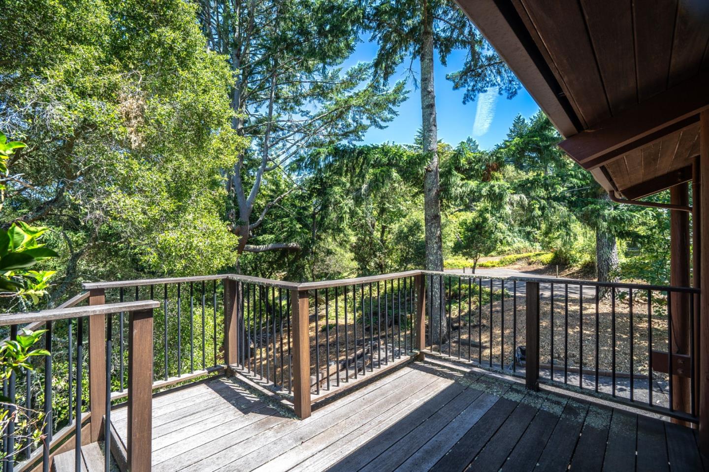 Detail Gallery Image 26 of 82 For 45 Ranch Rd, Woodside,  CA 94062 - 3 Beds | 3/1 Baths