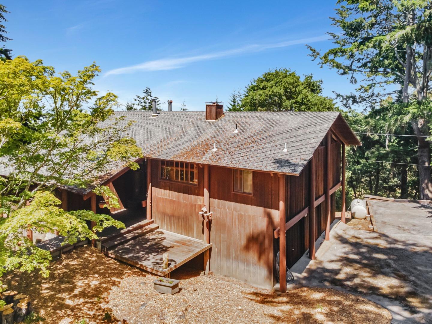 Detail Gallery Image 67 of 82 For 45 Ranch Rd, Woodside,  CA 94062 - 3 Beds | 3/1 Baths