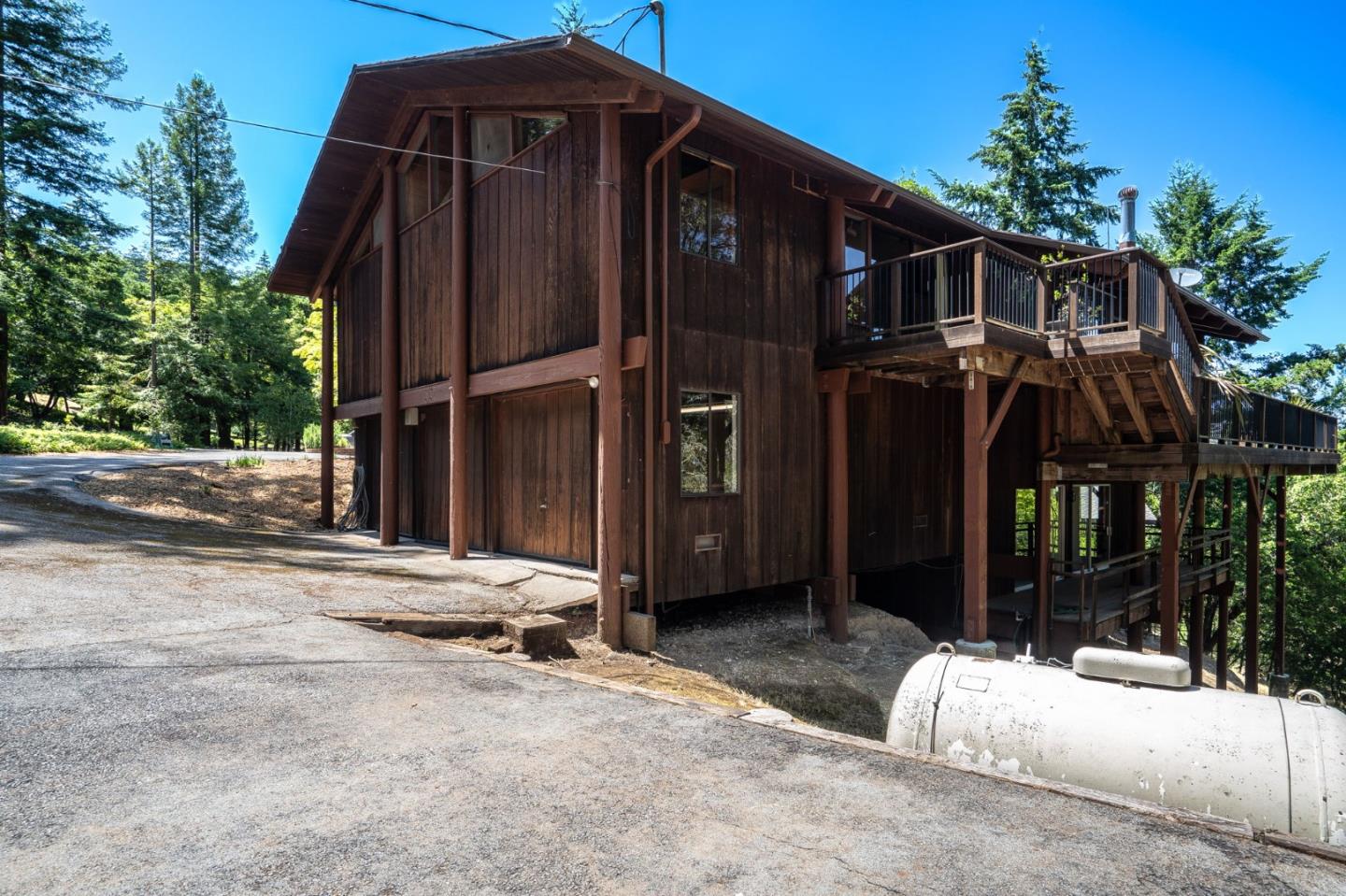 Detail Gallery Image 69 of 82 For 45 Ranch Rd, Woodside,  CA 94062 - 3 Beds | 3/1 Baths
