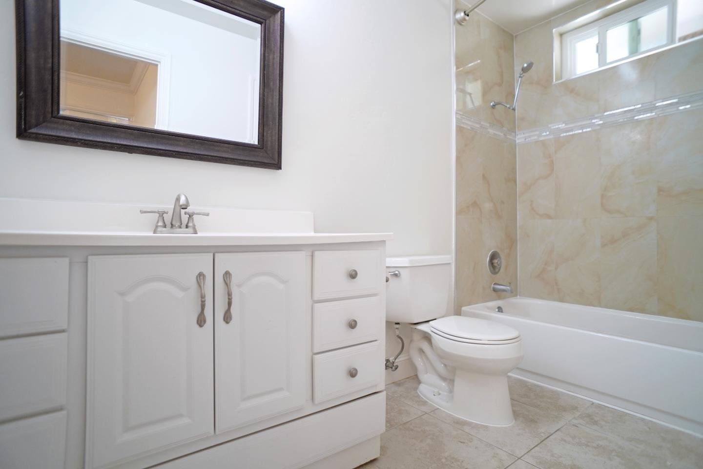 Detail Gallery Image 21 of 24 For 110 E Middlefield Rd #C,  Mountain View,  CA 94043 - 2 Beds | 1 Baths