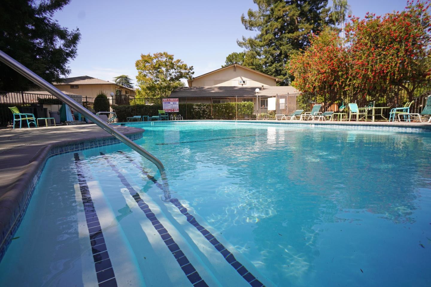 Detail Gallery Image 23 of 24 For 110 E Middlefield Rd #C,  Mountain View,  CA 94043 - 2 Beds | 1 Baths