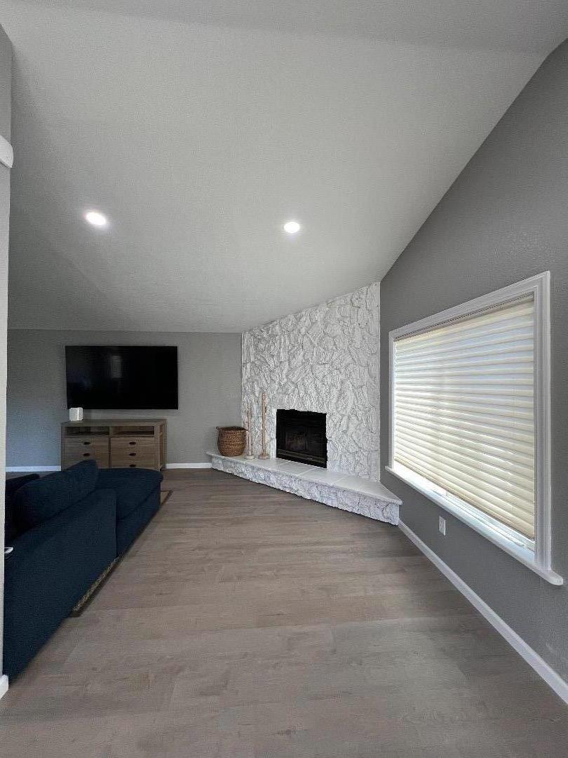 Detail Gallery Image 10 of 42 For 8613 Elk Way, Elk Grove,  CA 95624 - 3 Beds | 2 Baths