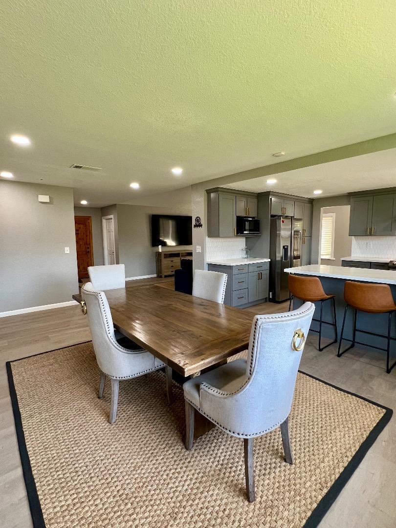 Detail Gallery Image 17 of 42 For 8613 Elk Way, Elk Grove,  CA 95624 - 3 Beds | 2 Baths