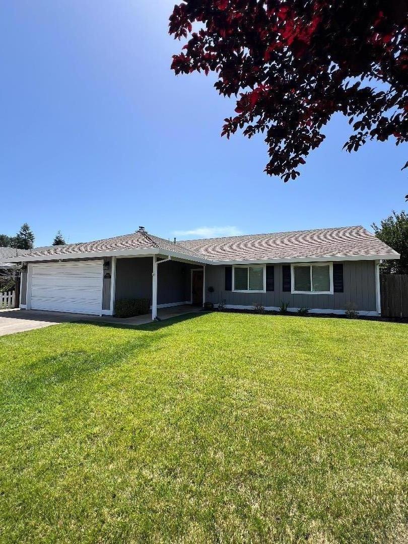 Detail Gallery Image 3 of 42 For 8613 Elk Way, Elk Grove,  CA 95624 - 3 Beds | 2 Baths