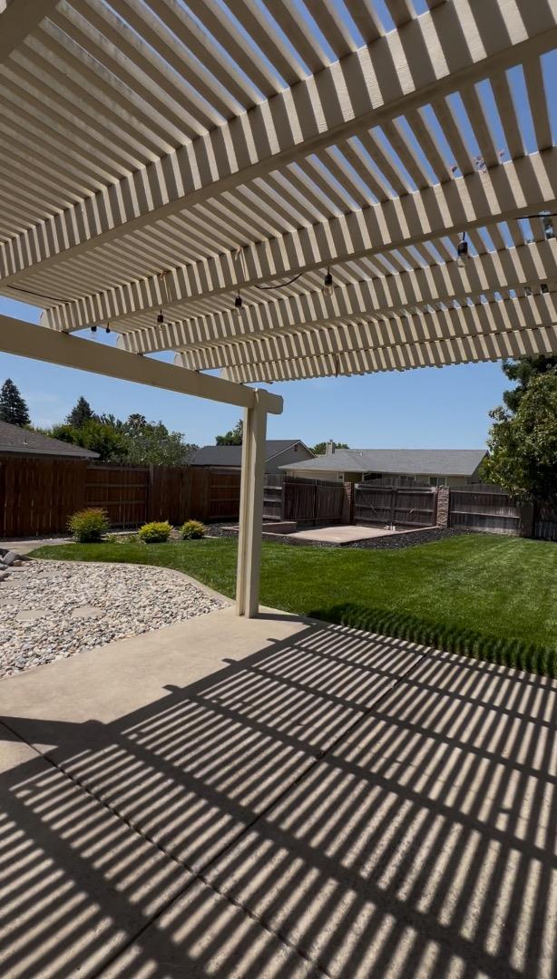 Detail Gallery Image 32 of 42 For 8613 Elk Way, Elk Grove,  CA 95624 - 3 Beds | 2 Baths
