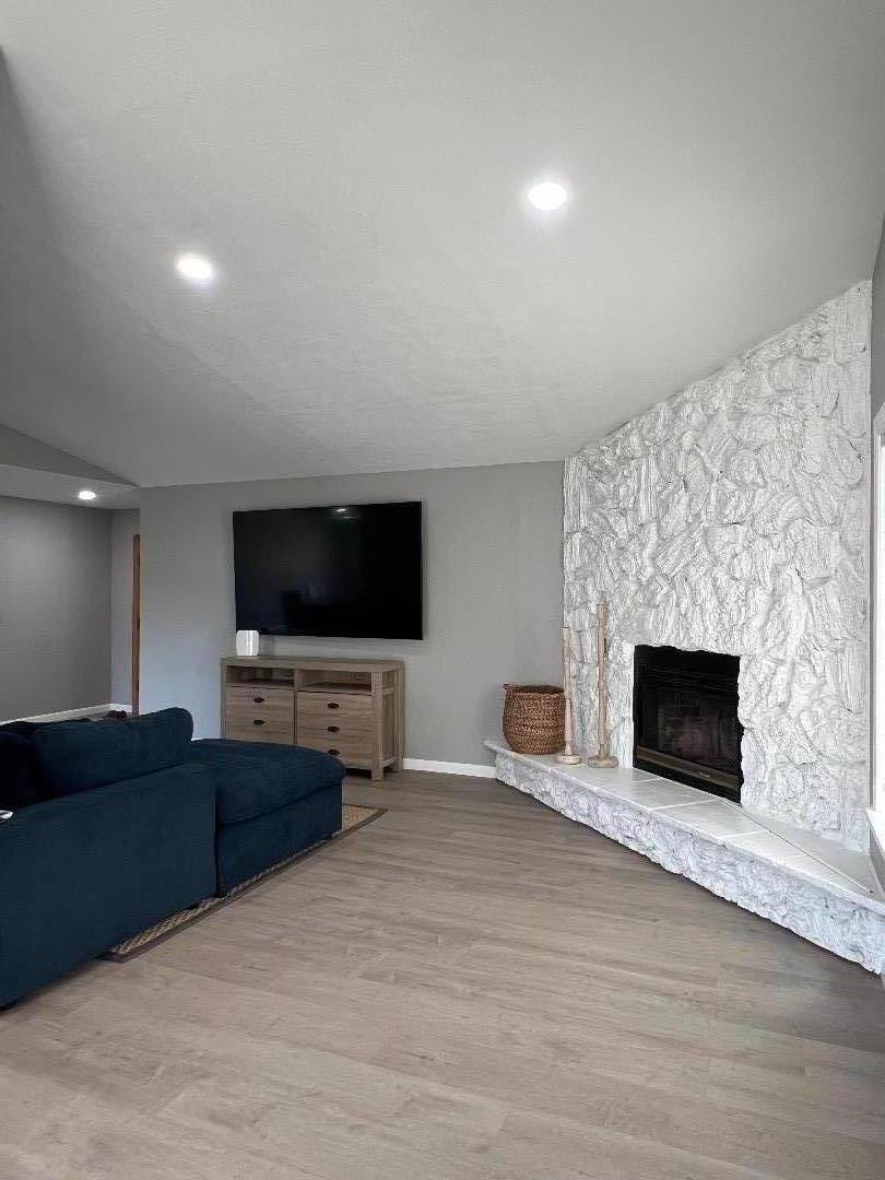 Detail Gallery Image 9 of 42 For 8613 Elk Way, Elk Grove,  CA 95624 - 3 Beds | 2 Baths