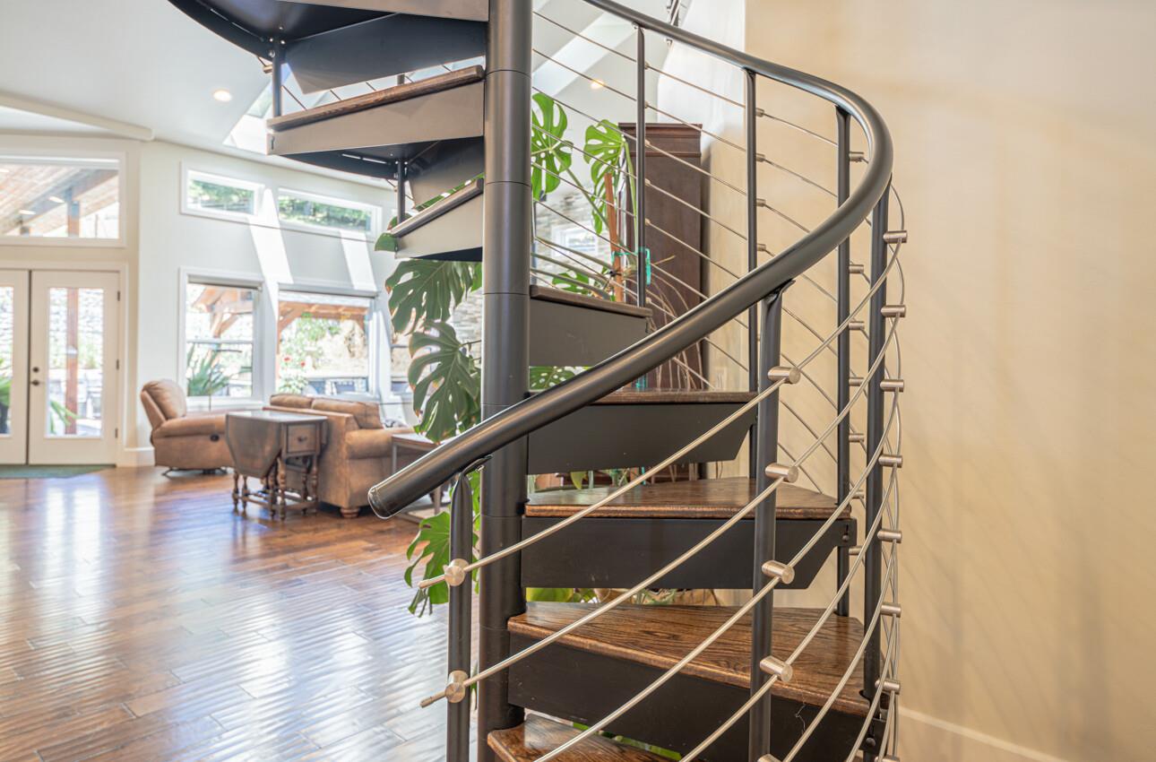 Detail Gallery Image 25 of 82 For 9247 Holly Hill Dr, Salinas,  CA 93907 - 3 Beds | 3 Baths