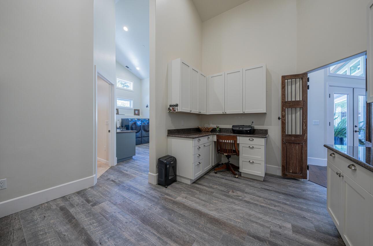 Detail Gallery Image 35 of 82 For 9247 Holly Hill Dr, Salinas,  CA 93907 - 3 Beds | 3 Baths